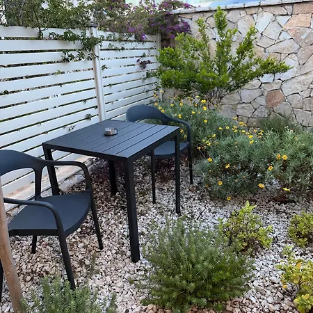 Coast Apartman Palasa